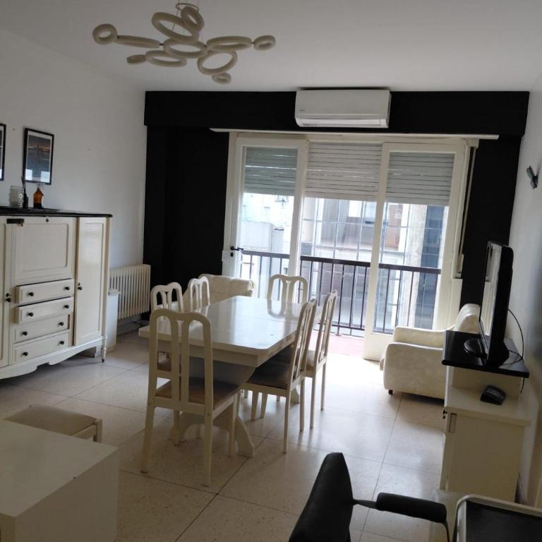 Departamento equipado, excelente ubicación - Two-Bedroom Apartment - 11