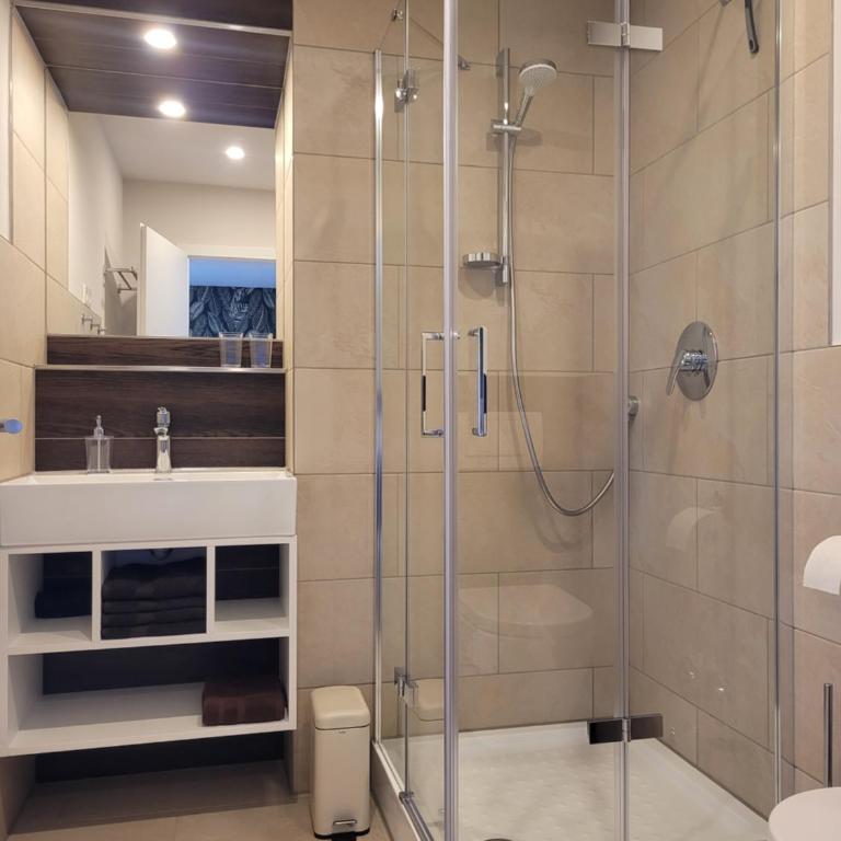 Ferienwohnungen Beck - hochwertig eingerichtet, in ländlicher Lage mit großem Garten - Apartamento de 1 dormitorio - No fumadores - 5