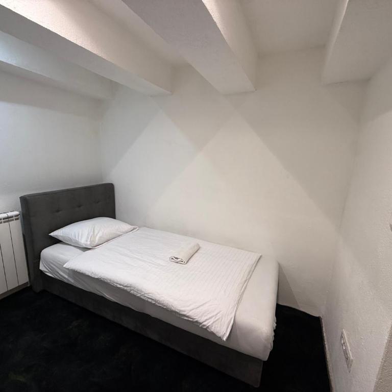 Latin Bridge Apartment Sarajevo - Apartman sa 2 Spavaće Sobe - 6