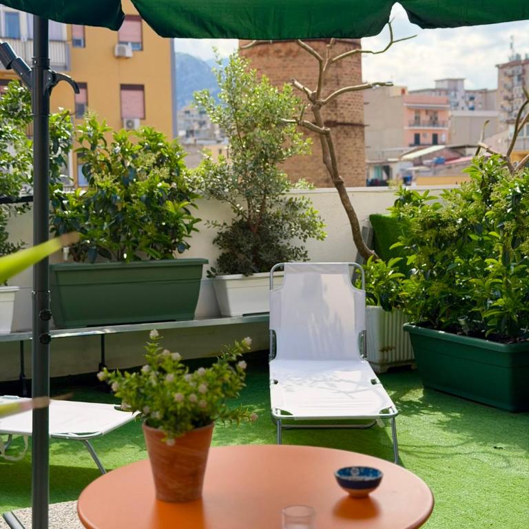Suites Domus Fysi - Quadruple Room with Private Bathroom - 24
