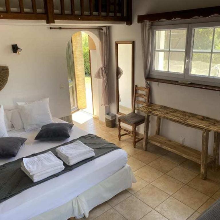 Hôtel du Pont Blanc - Chambre Signature - Gîte de Gardian - 1