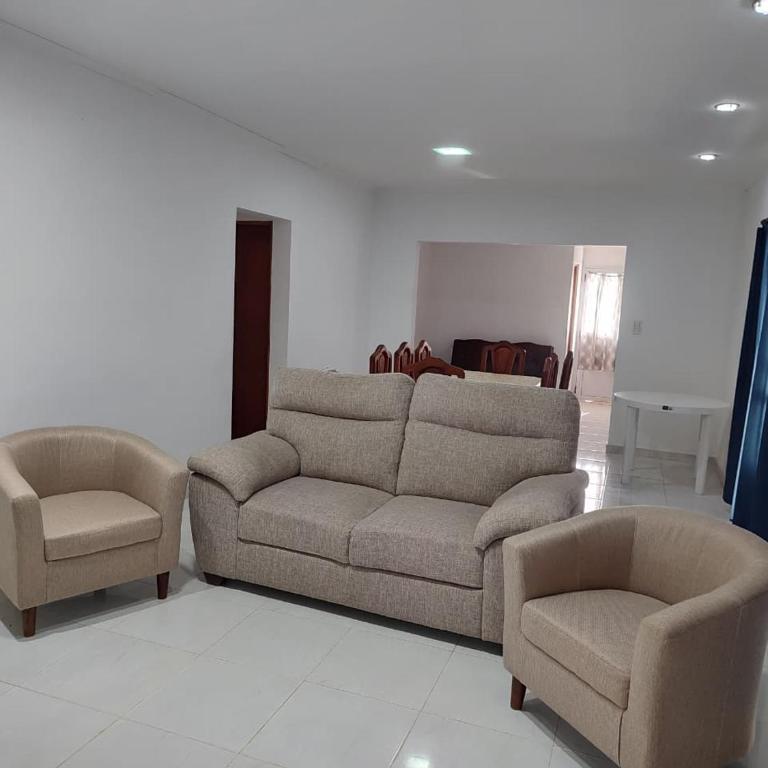 casa amplia de 3 habitaciones con quicho, patio y cochera - Casa de 3 dormitorios - 7