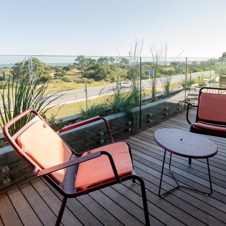 CasaChica Hotel - Three-Bedroom Apartment with Sea View - 3