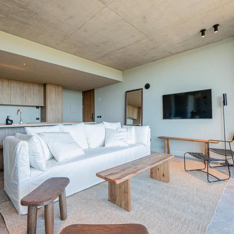 CasaChica Hotel - Three-Bedroom Apartment with Sea View - 4