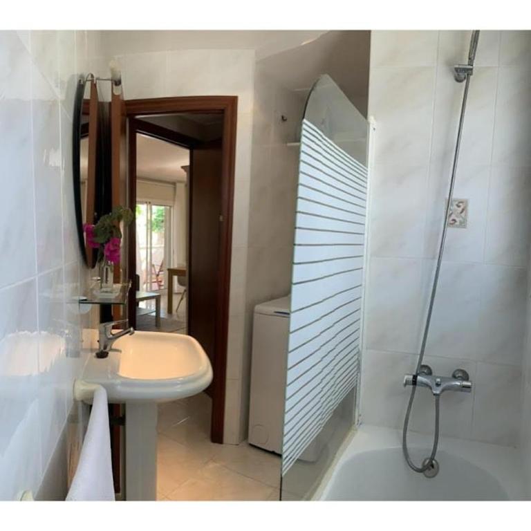 Apartamento con jardín y jacuzzi en Cambrils 3 Habitaciones - Apartamento de 3 dormitorios - 8