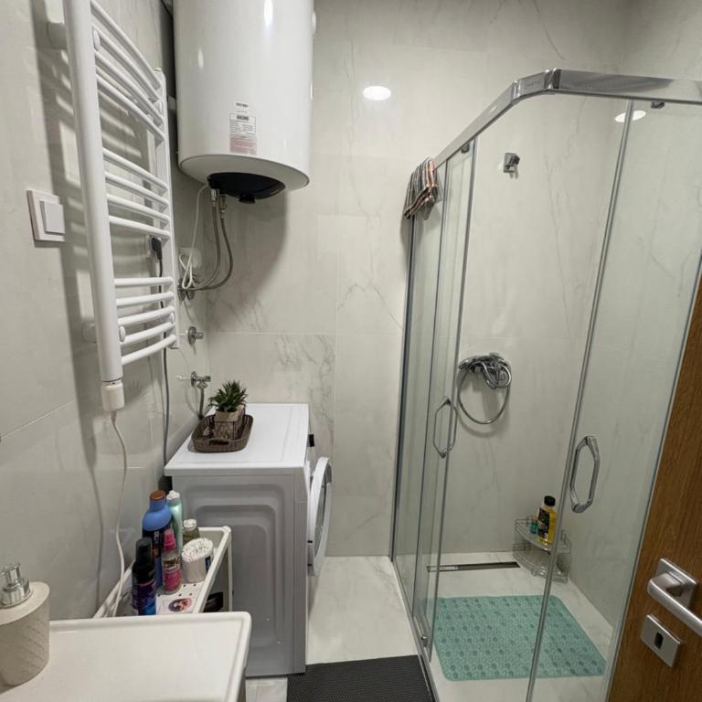 Hugo Apartman - One-Bedroom Apartment - 4