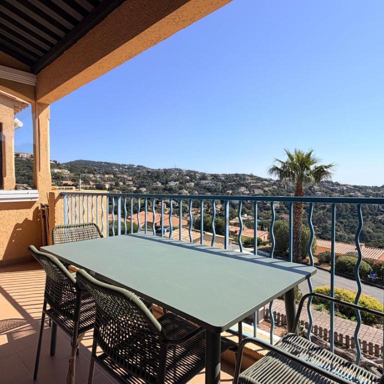 vue mer exceptionnelle, terrasse, piscines et tennis domaine au calme - Appartement 2 Chambres - 14