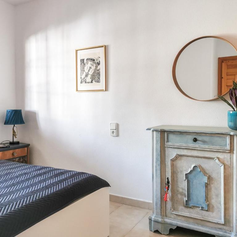 Casa Del Angel , Cosy 2 bed apartment,150m from Playa Los Locos plus beautiful swimming pool - Two-Bedroom Apartment - 15