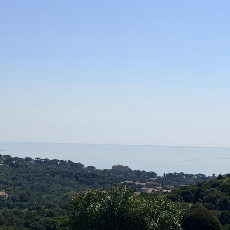 vue mer exceptionnelle, terrasse, piscines et tennis domaine au calme - Appartement 2 Chambres - 2