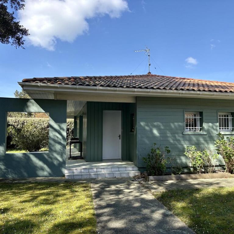 La Villa Du Golf - Four-Bedroom House - 8
