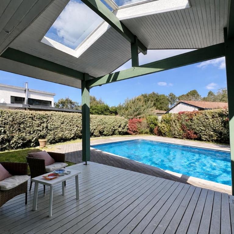 La Villa Du Golf - Four-Bedroom House - 24
