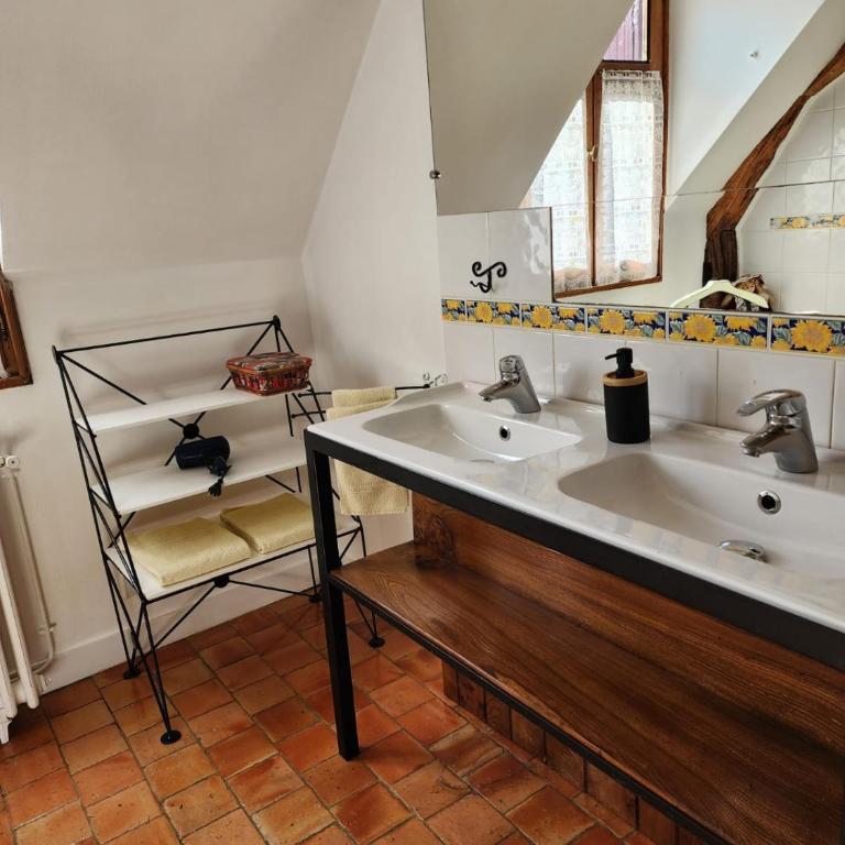 Manoir de la Maison Blanche - Chambre Quadruple Confort - 10