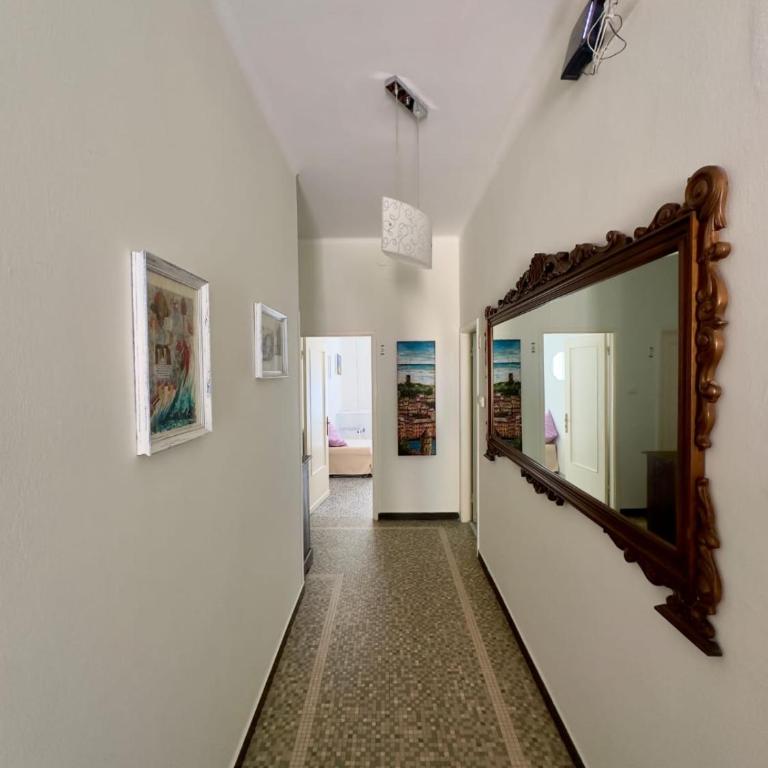 Affittacamere Giulia - Camera Matrimoniale con Bagno Privato Esterno - 3