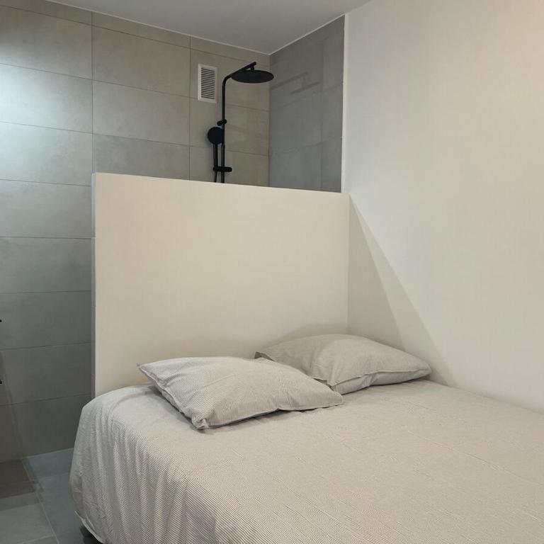 Charmant appartement climatisé a Avignon avec terrasse et parking privé - One-Bedroom Apartment - 2