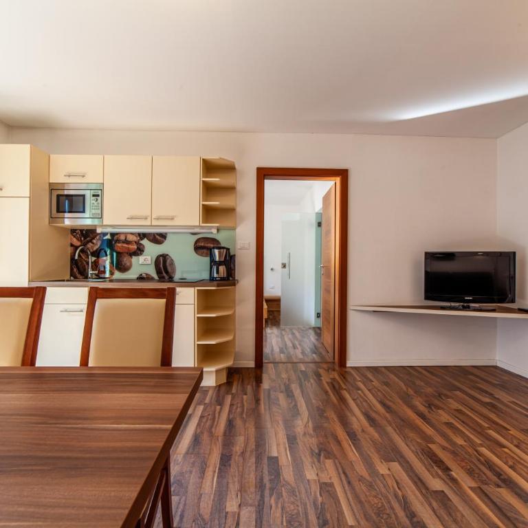 Der Bognerhof - Ferienwohnungen mit beheiztem Salzwasserpool in Riffian bei Meran - Appartamento con 2 Camere da Letto - 7
