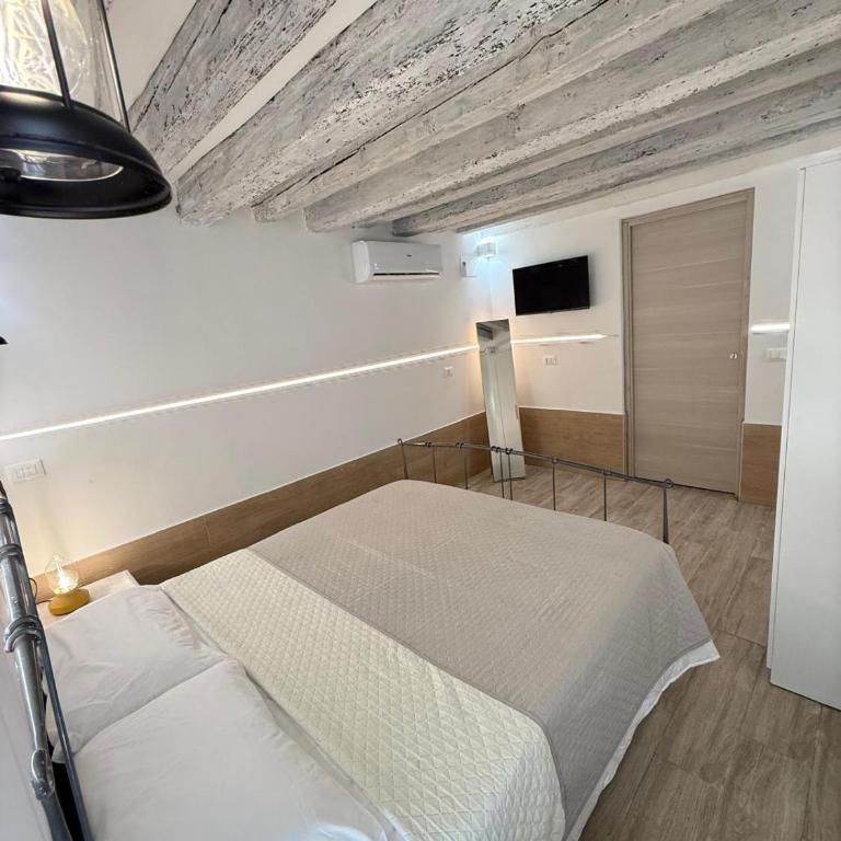 Luxury Apartment - One-Bedroom Apartment - 3