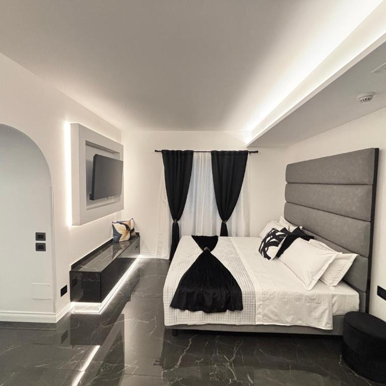 Palazzo Algaria Suites with Jacuzzi, Sauna & Turkish Bath - Camera King Deluxe - 11