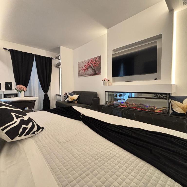 Palazzo Algaria Suites with Jacuzzi, Sauna & Turkish Bath - Camera Tripla Luxury - 13