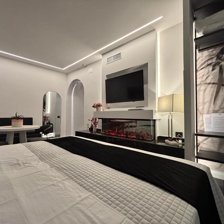 Palazzo Algaria Suites with Jacuzzi, Sauna & Turkish Bath - Camera Quadrupla Luxury - 18