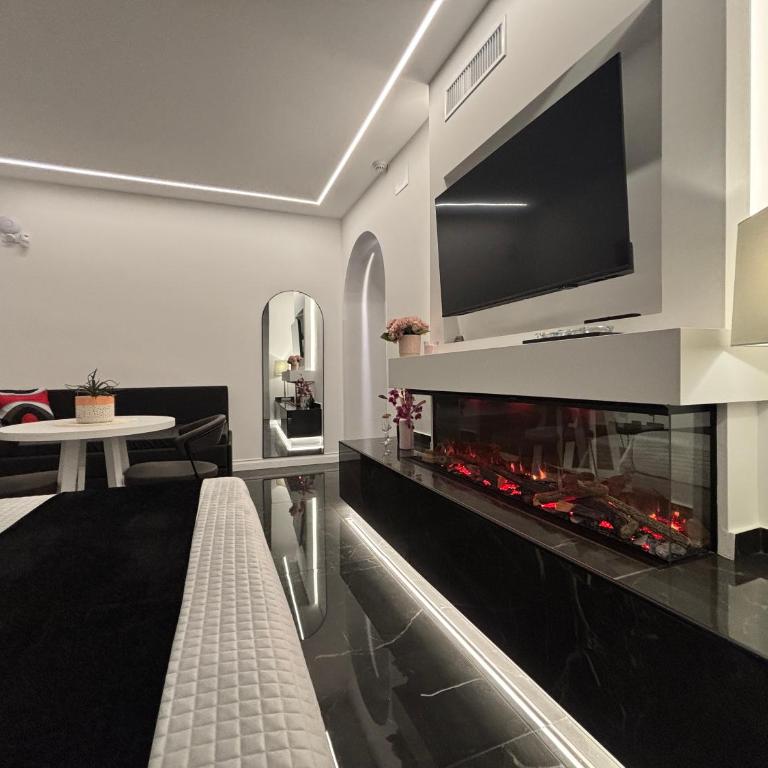 Palazzo Algaria Suites with Jacuzzi, Sauna & Turkish Bath - Camera Quadrupla Luxury - 19
