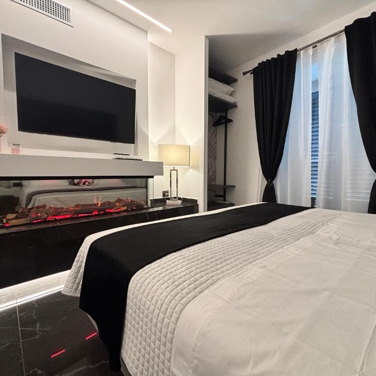 Palazzo Algaria Suites with Jacuzzi, Sauna & Turkish Bath - Camera Quadrupla Luxury - 25
