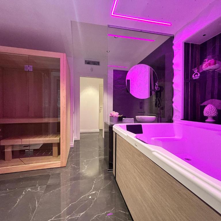 Palazzo Algaria Suites with Jacuzzi, Sauna & Turkish Bath - Camera Quadrupla Luxury - 27