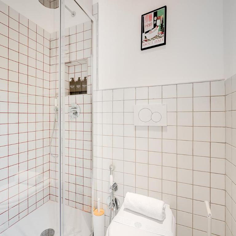 Flowers Apartment - central - Appartamento con 2 Camere da Letto - 18