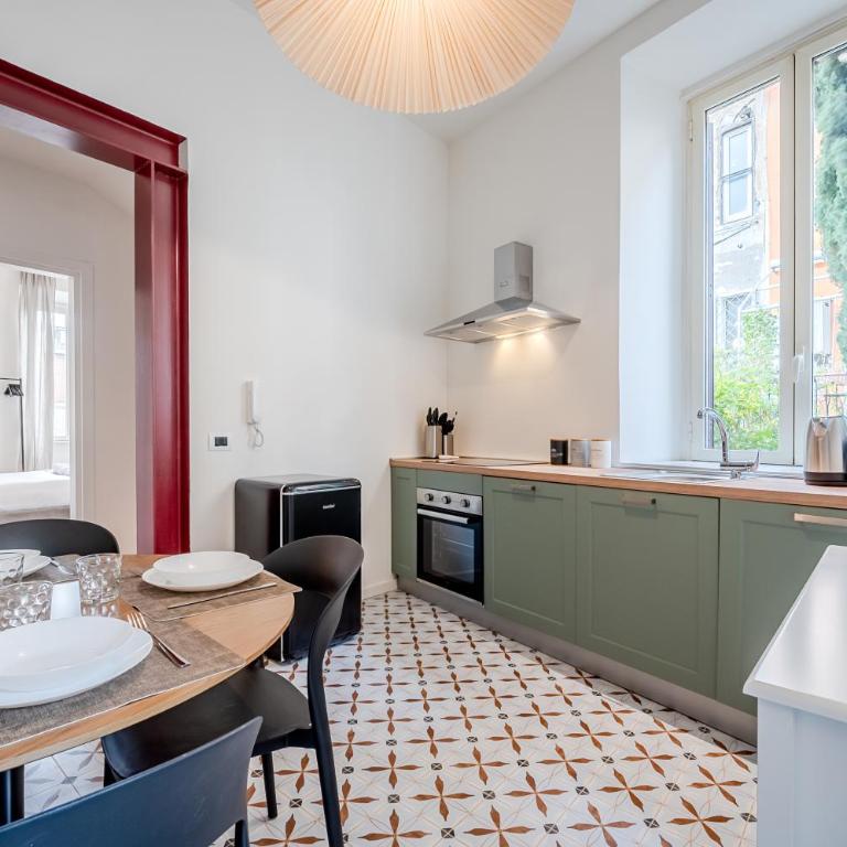 Flowers Apartment - central - Appartamento con 2 Camere da Letto - 3