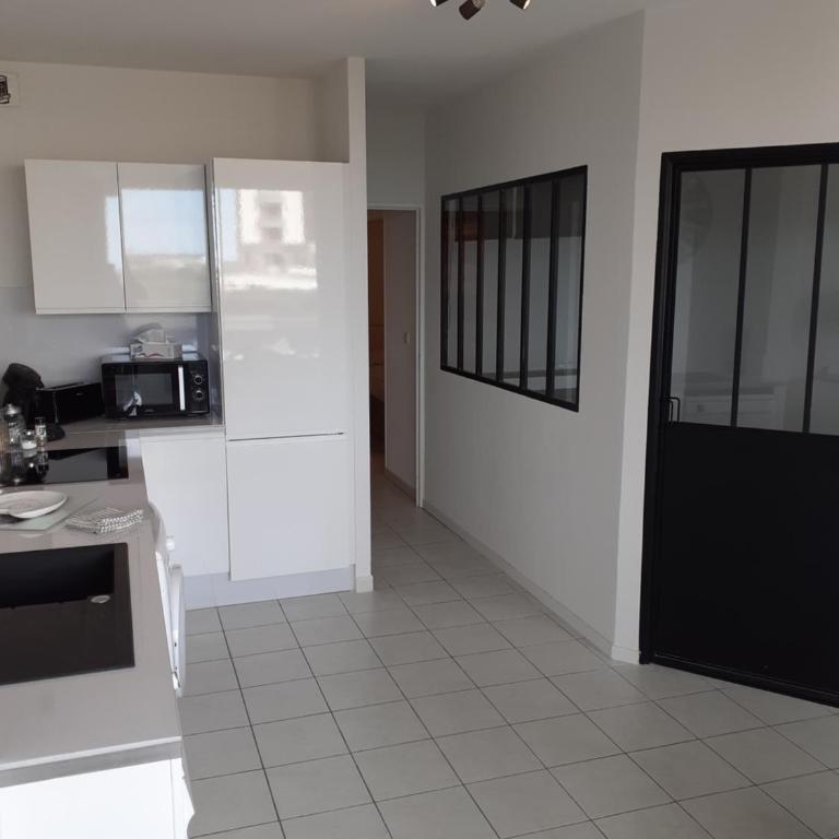 Les Rivages de Rochelongues, T3, piscine, clim, parking - Appartement 3 Chambres - 14