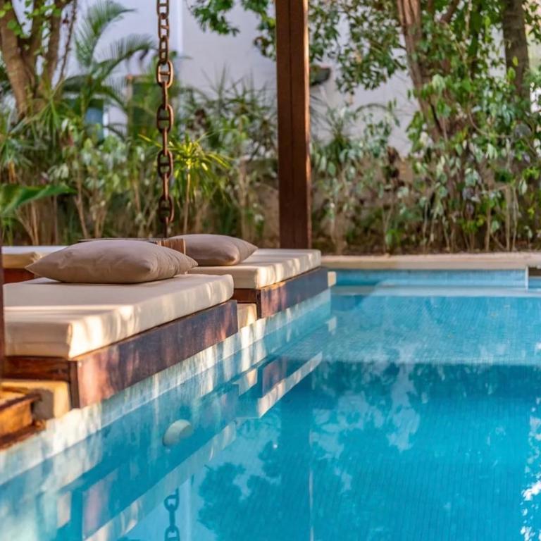 Club Playacar Villa Drinks & Food - Six-Bedroom House - 2