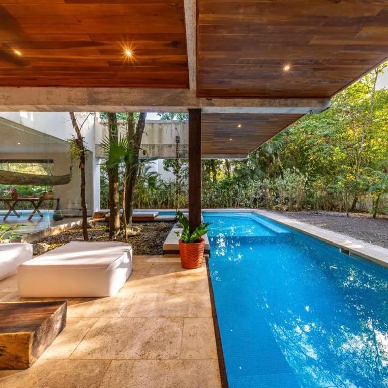 Club Playacar Villa Drinks & Food - Six-Bedroom House - 1