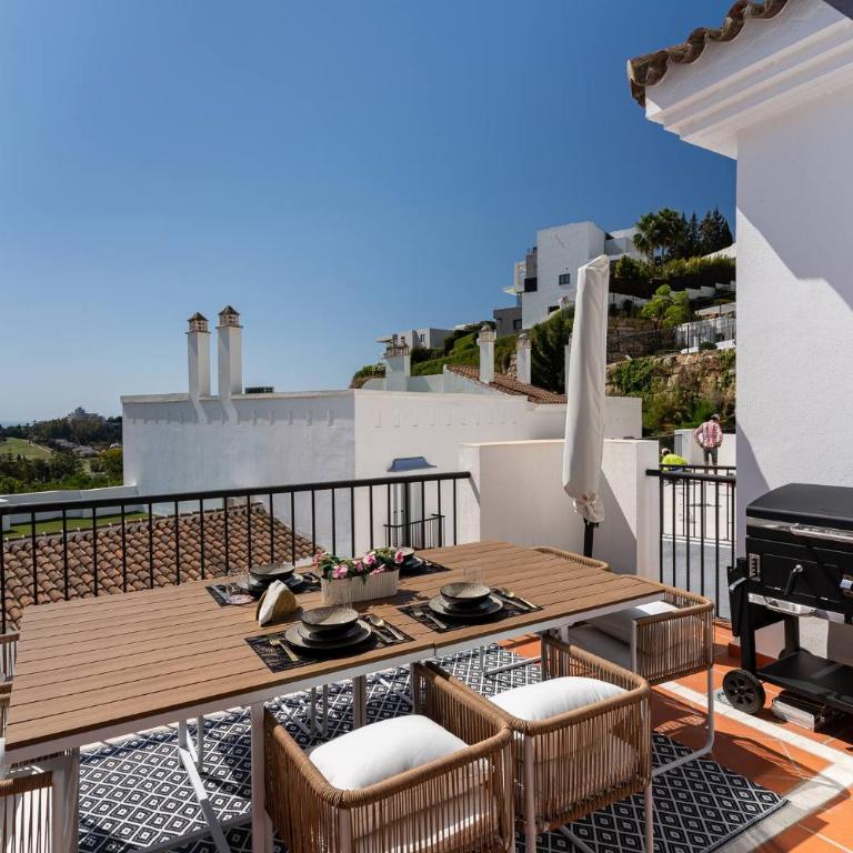 Modern Duplex with Jacuzzi, BBQ, Pool & Restaurant - Paraiso Pueblo 4 3 - Apartamento de 2 dormitorios con terraza y vistas al mar - 1
