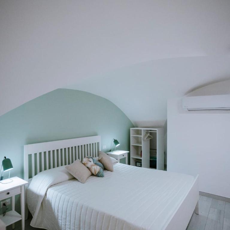 Residenza Delle Sirene - Camera Matrimoniale con Bagno Privato - 4