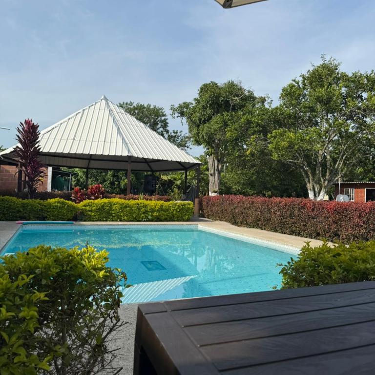 Finca privada con piscina en Rozo Pet friendly - Casa con 1 dormitorio - 1