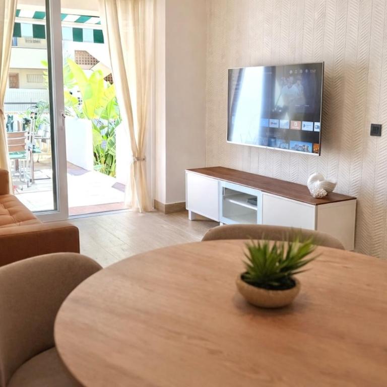 Bajo junto a la playa con jardín privado - Apartamento de 2 dormitorios con terraza y vistas al mar - 4
