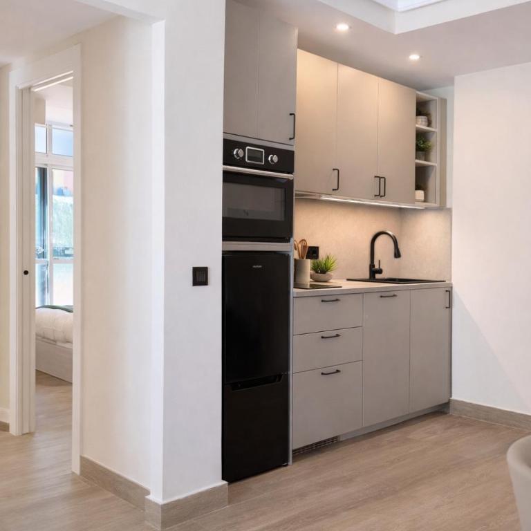 Bajo junto a la playa con jardín privado - Apartamento de 2 dormitorios con terraza y vistas al mar - 5