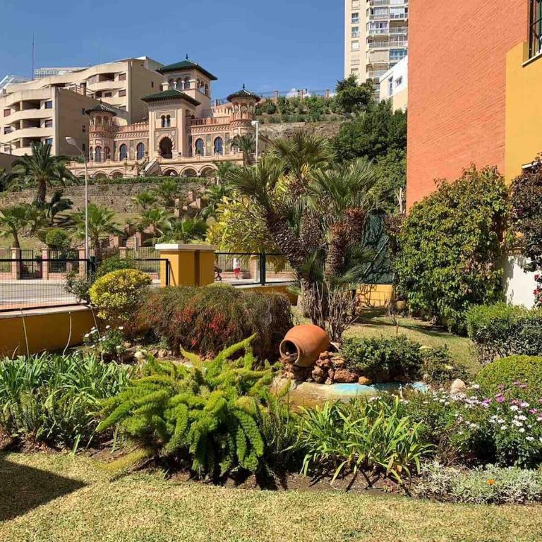 Bajo junto a la playa con jardín privado - Apartamento de 2 dormitorios con terraza y vistas al mar - 17