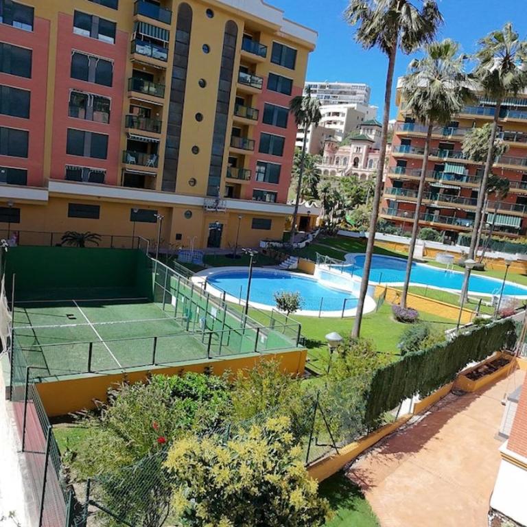 Bajo junto a la playa con jardín privado - Apartamento de 2 dormitorios con terraza y vistas al mar - 32