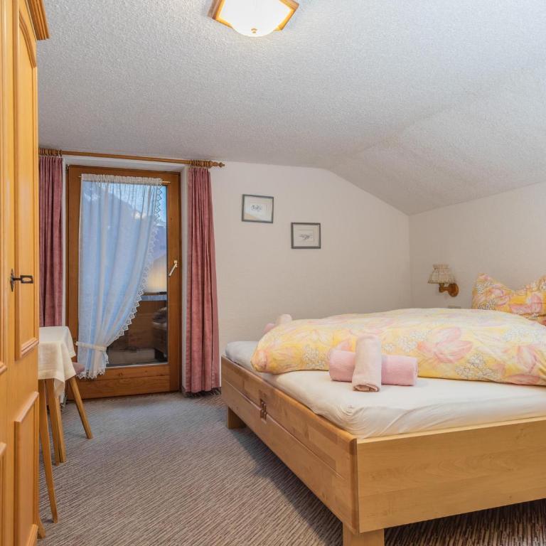 Appartement Heim - Doppelzimmer mit Dusche - 1