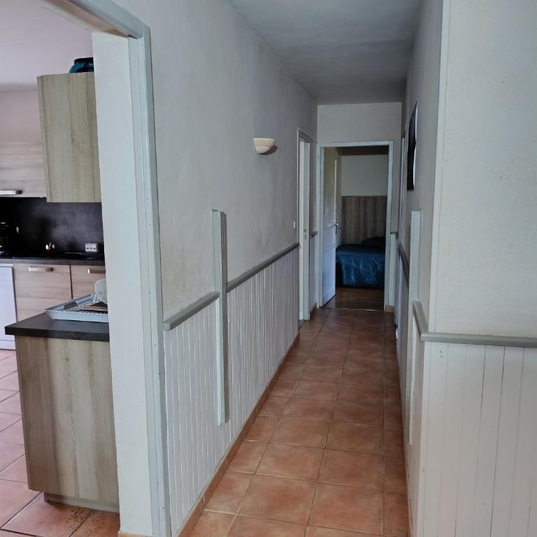 Gite Agnès & J-Pierre en étage Evasion spa option - Maison 3 Chambres - 17