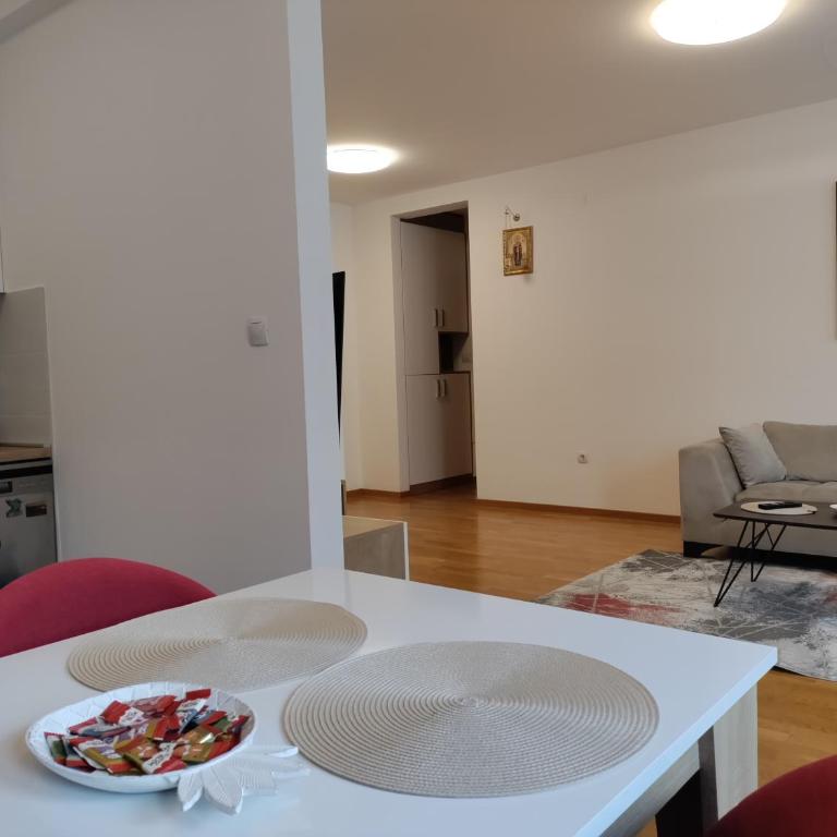Ella - Apartment with Balcony - 18