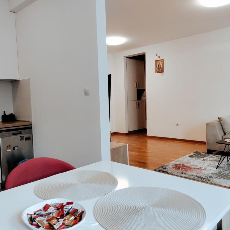 Ella - Apartment with Balcony - 28