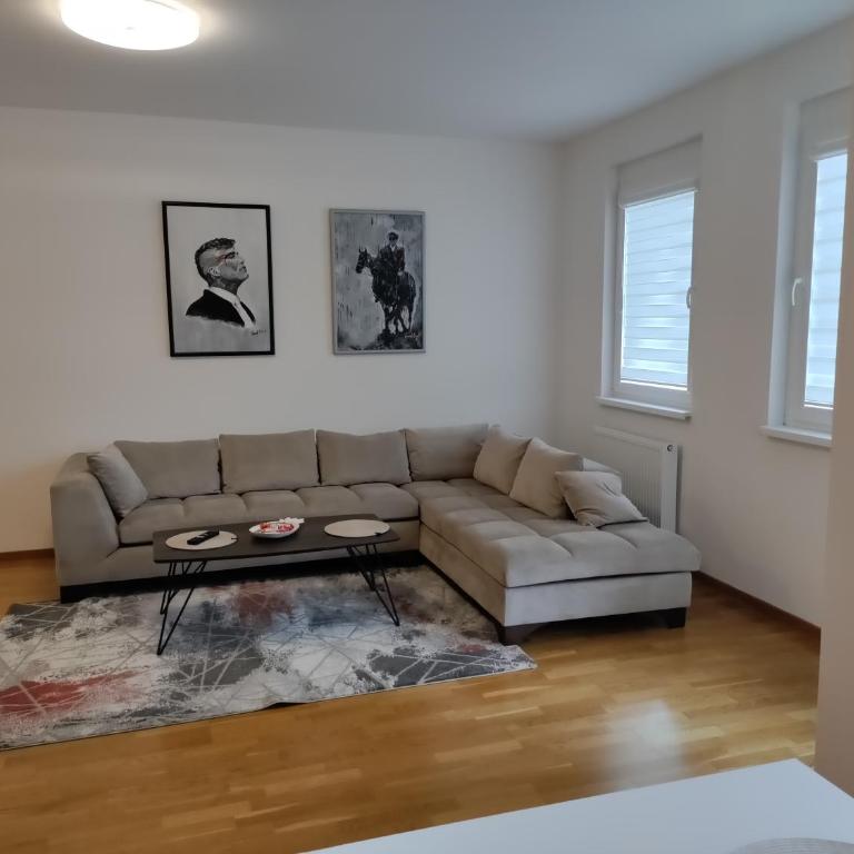 Ella - Apartment with Balcony - 29