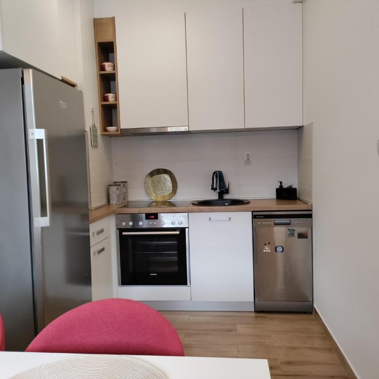 Ella - Apartment with Balcony - 45