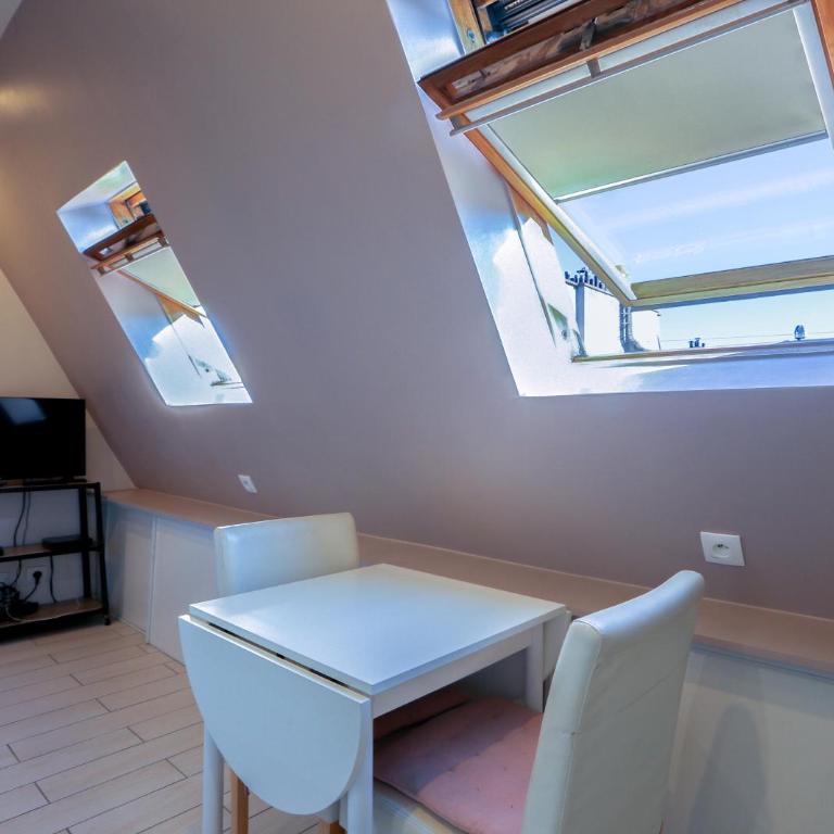 1 Bedroom next to Champs Elysees - One-Bedroom Apartment - 1