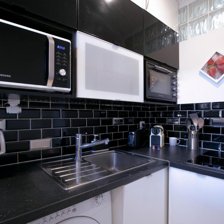 1 Bedroom next to Champs Elysees - One-Bedroom Apartment - 7