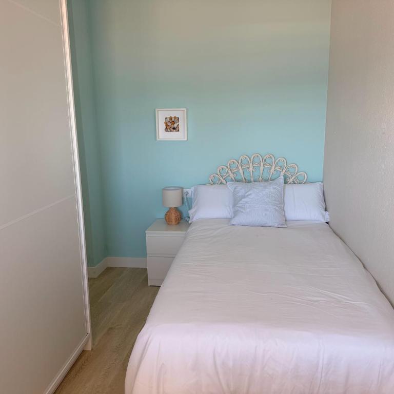 La Palmera - Primera linea frontal en Playa San Antonio - Three-Bedroom Apartment with Sea View - 14