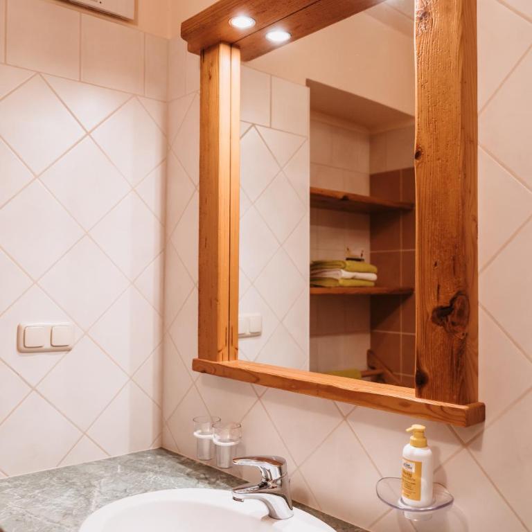 Almenlandhof - Doppelzimmer mit Balkon - 18