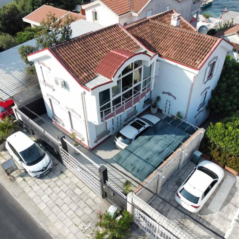 Tivat Krtole na plaži - Apartman sa 2 Spavaće Sobe - 4