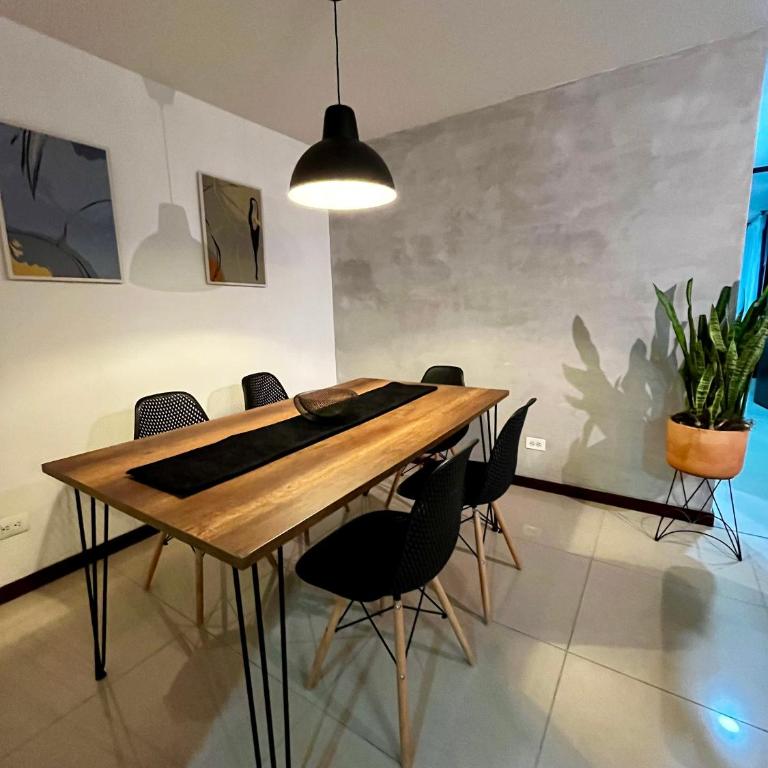 Apartamento Completo Poblado - Ubicacion Central con Parqueadero - Apartamento de 2 dormitorios - 43